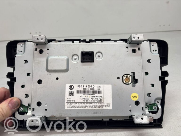 695de3a78ce26a4cd478c7c53fb1e56e-872b1cd57052adc3c170fc9c2161904f_radio_cd_dvd_gps_head_unit