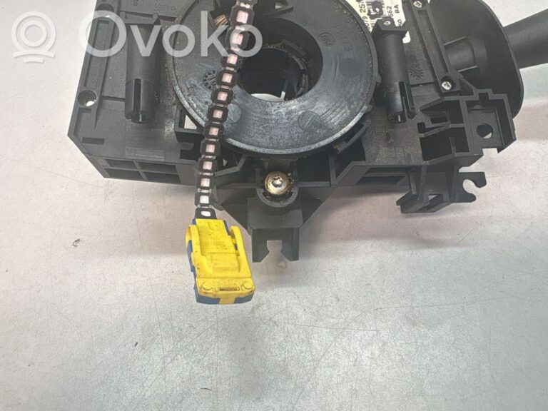 706da08bcb0dc90fcaf1e7131cabb821-335c503d70a1ed84729ee755798938b7_wiper_turn_signal_indicator_stalk_switch