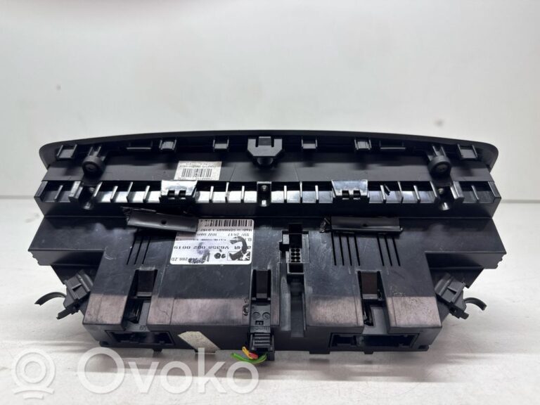 71e174b5d1a05a129094db8a86cb894b-citroen_c5_climate_control_unit