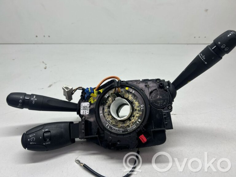 71e1a3ebb47a9bdbabd758d706d13e94-bef30f093e422790b9d07afc6823a712_wiper_turn_signal_indicator_stalk_switch