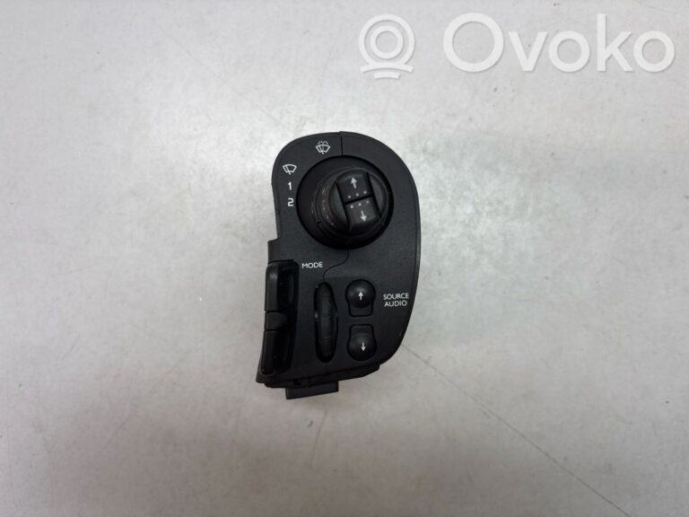 75bd6f2b3ee4ecbc81f17249659594a9-fb821b71681137233690a30258e39c5a_wiper_control_stalk