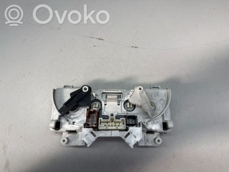 795140aa88406a2b42b26f59d236f785-f5581fe58117920832445ffbbd6f6a6e_climate_control_unit