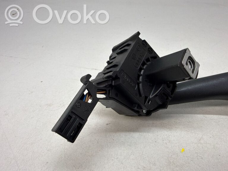 7978c39ecd6df09e664e5377ac452972-1a3d97c044f504675625682d2e6c5439_wiper_control_stalk