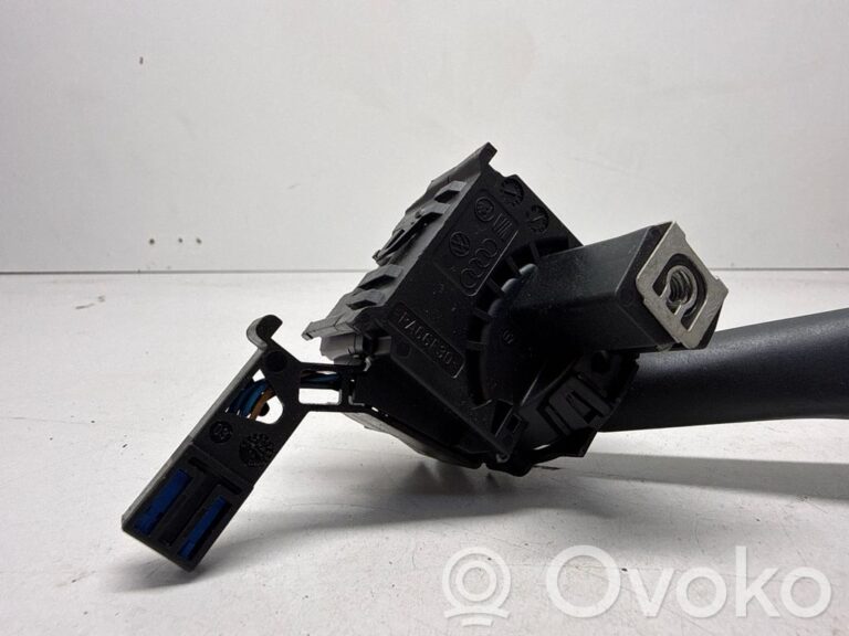 7be4c6c0577c61d0c3700866bd9a6b06-7e0e5f3468a5551597f66e8599ca43af_wiper_control_stalk