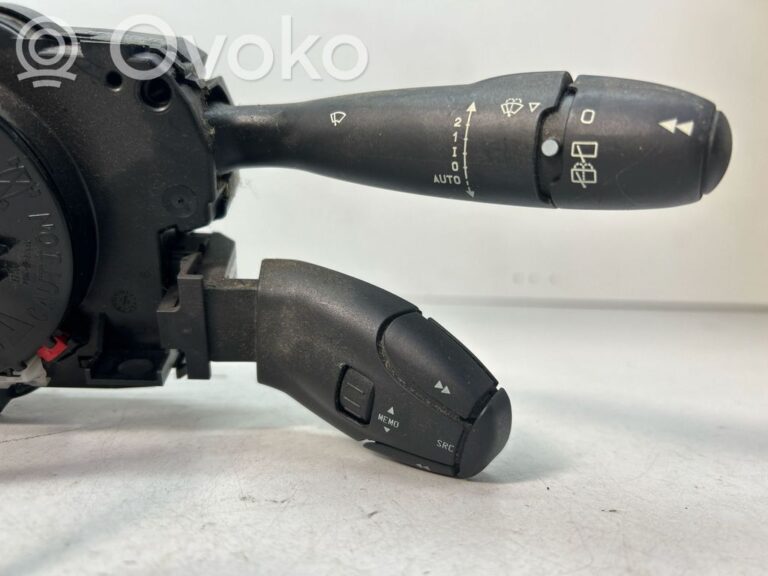 7ce30c3b863f1c71f15c4a4d40bad014-53429c5205e3ee5d451565b37640cd67_wiper_turn_signal_indicator_stalk_switch