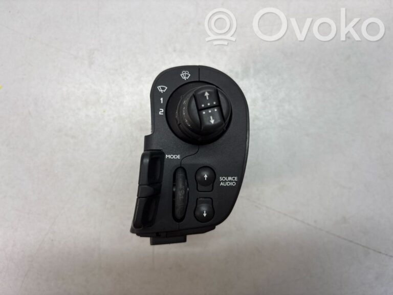 7d34dc54a4462797bd1fdc543aa6478c-3648425937e7c048b404cb10b78933d6_wiper_control_stalk