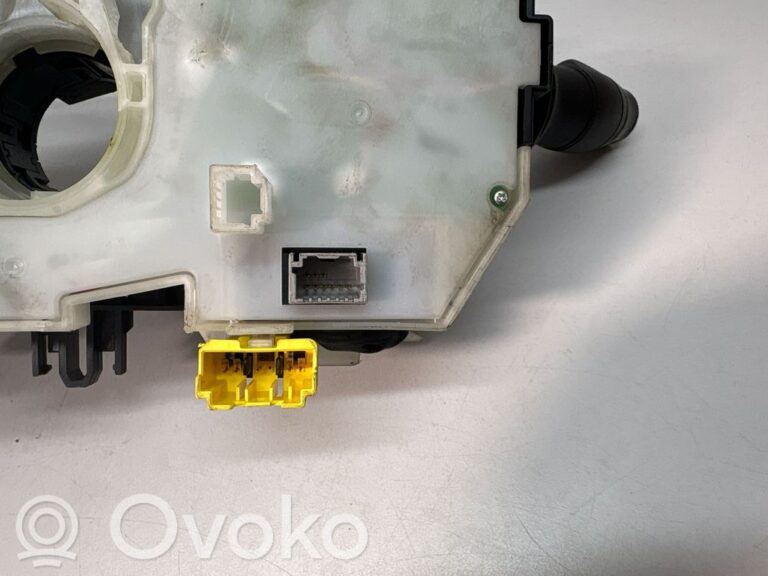 7fdae3f4e6a8b615331c6b148b220d7c-ae0e72290e04c18ea54f4afdda9b162a_wiper_turn_signal_indicator_stalk_switch