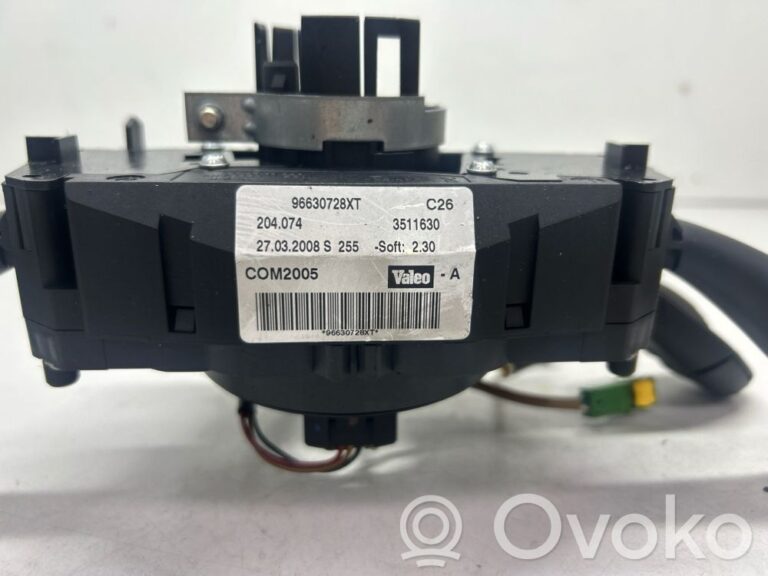 8583316b87138d320849e0079b0fde81-f3e7df95b12930f8fac7728ebe47441d_light_switch