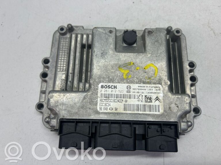 867b7efe0e9b755d1aab1f1e36ca35d2-02b0e4c8cf2fcd378e32fd1211298f03_engine_control_unit_module