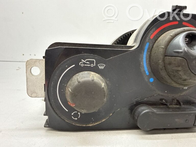 86967a56bb002d747a54503343252f48-23bf602f8779acd1d42bb8d5c9e16ed6_climate_control_unit