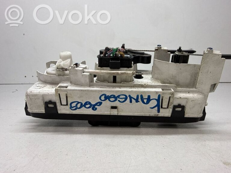 87b0f0897caea7158165244ca49bdc58-0ee8661b61a31989baaf05289419d0ca_climate_control_unit