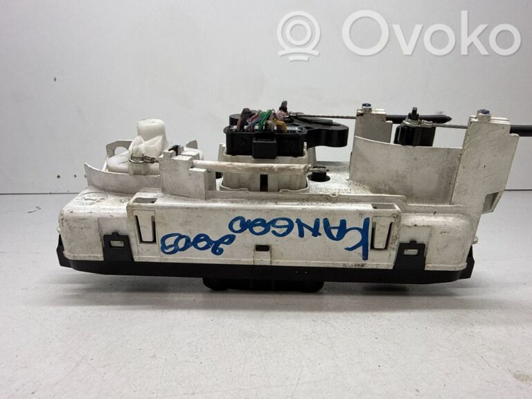 87b0f0897caea7158165244ca49bdc58-0ee8661b61a31989baaf05289419d0ca_climate_control_unit