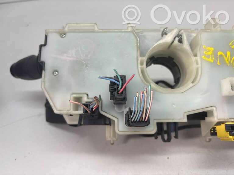 88c1922657cc65fc4806da7bd1523841-81d62f0199414c846206b8df441e10b3_wiper_turn_signal_indicator_stalk_switch