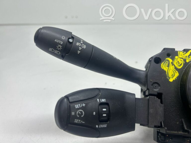 88cef5415d4ce4f61e608ec79d0b123f-eb3d81e44b9fdd7450fe1ccc01eec4d4_light_switch