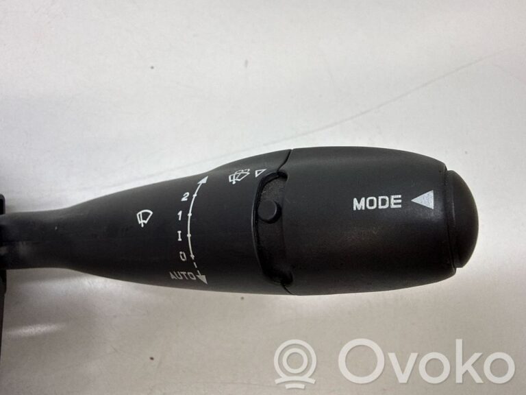 8eef4ce33668f74cfad6c24208600aae-a4126663e15a3fa5b39c8a79d8934c9b_wiper_turn_signal_indicator_stalk_switch