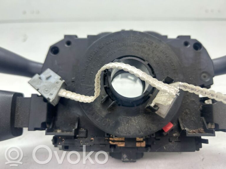 8f41970576405d7c86c4062297e0d12c-833dd5b87eeaac807f6d554f6d5fec4f_wiper_control_stalk