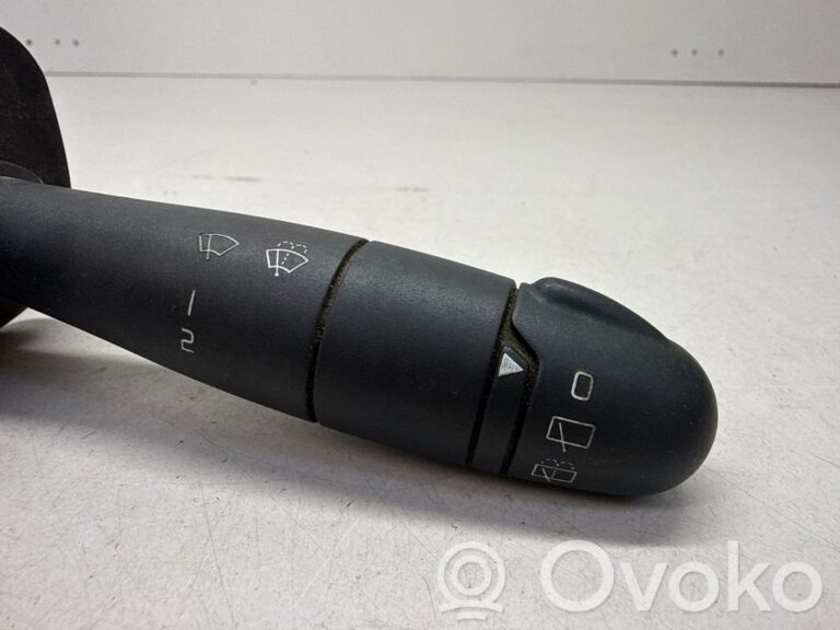 9312062b4e46080b52edb47d82f06b7d-5241fc01521cad57a71716e68146044d_wiper_control_stalk