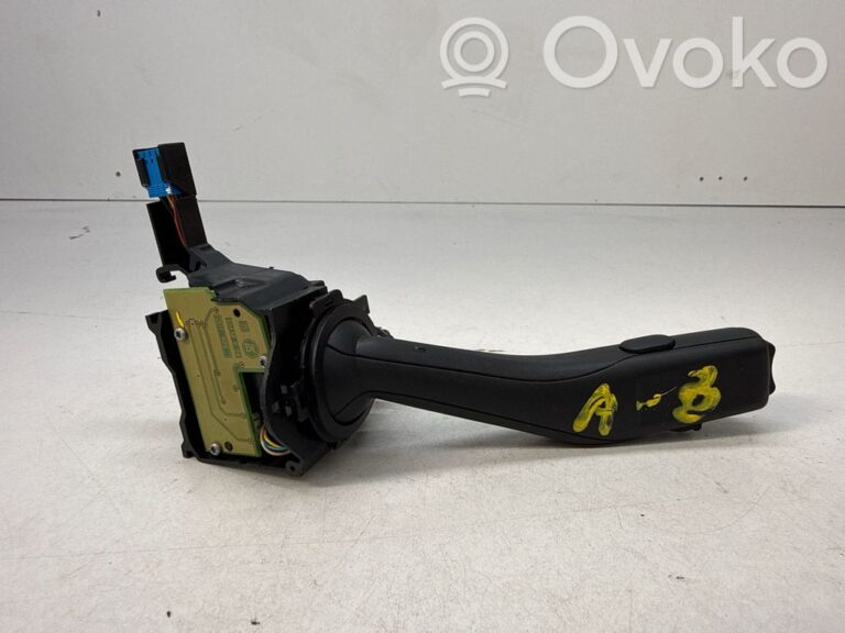 94301ad28ae5f7012661f0b0c1a9cab1-467aa1fee5609121d9e7d0c859dff9ee_wiper_control_stalk