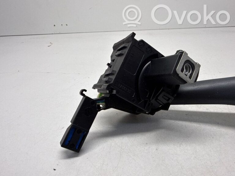 97b048a785fd68f89f8e9b1ee839db4c-0ed81cb5b852bf4588f331a76e0d13d6_wiper_control_stalk