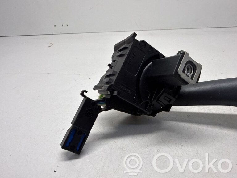 97b048a785fd68f89f8e9b1ee839db4c-0ed81cb5b852bf4588f331a76e0d13d6_wiper_control_stalk