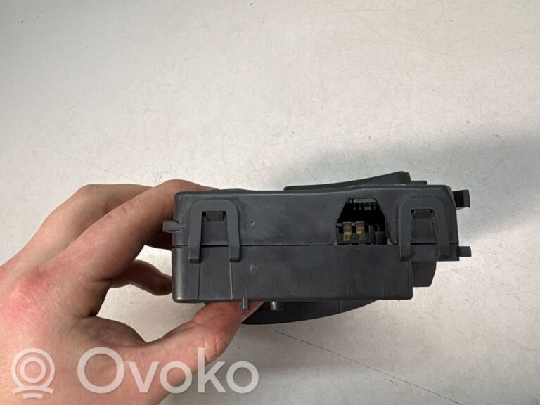 98c0cf2de6f2b6b3f593653ebfada0ac-8562871bd999c0155716a74f6ab67ec9_wiper_control_stalk
