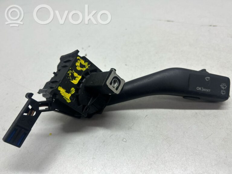 9afc5f4f6c4d05df2432a1296e52779c-674fd3fc496a3afbb49310dcb8fb2af4_wiper_control_stalk