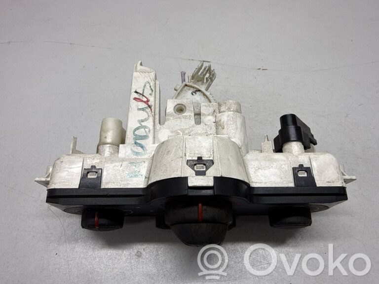 9c675348c2d11396bf53f4d8d4bbd14b-8a5e319094c5cfc887b4d895d272cef8_climate_control_unit