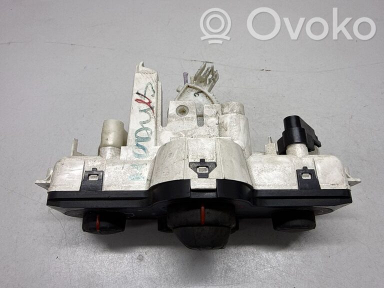 9c675348c2d11396bf53f4d8d4bbd14b-8a5e319094c5cfc887b4d895d272cef8_climate_control_unit