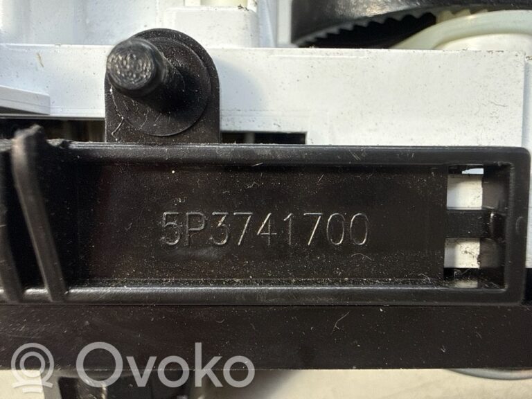 9ca98a73710a490fc6f147065939e330-8d34083af1bb6a70f377ce89c06abdee_climate_control_unit