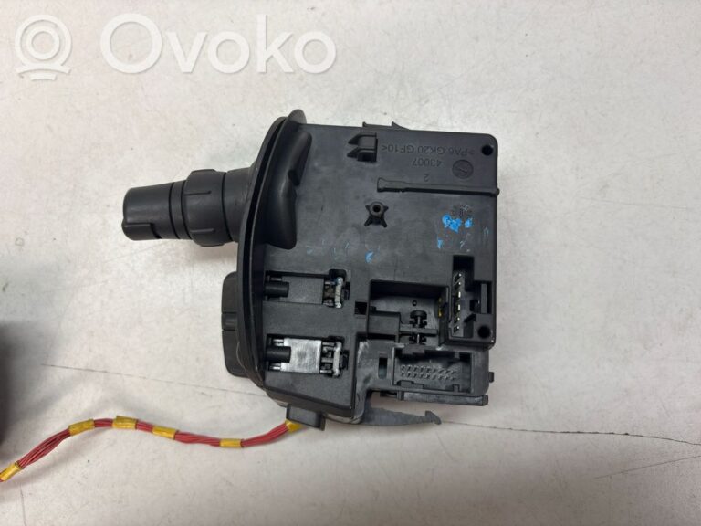 9f401e6f1defd1fdaf0a1e40c0d48d64-885cd27c84e66d3bc6830fa597e9bdc4_wiper_control_stalk