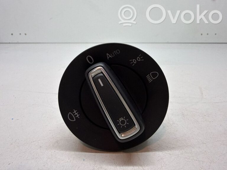 9f432237982913a363c3f83cb7c42c0a-6079e7bdc1fd5089f74ccc7f4c5d7795_light_switch