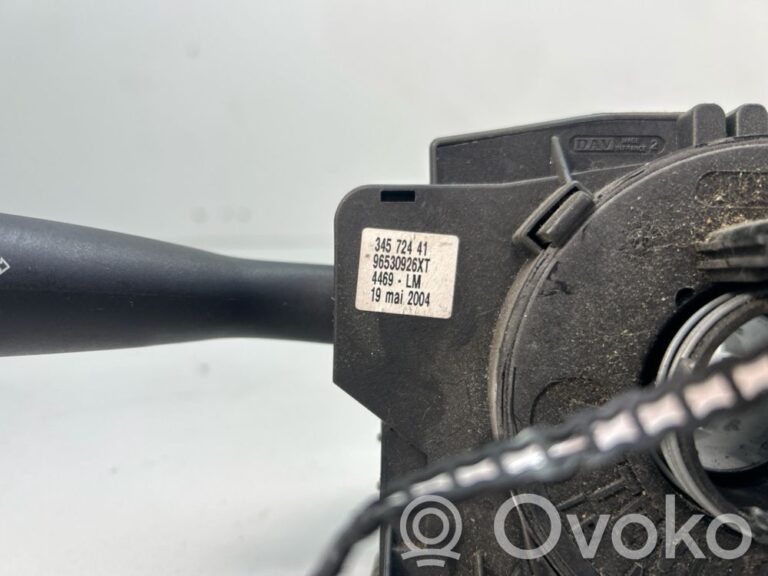 a0c748397ad8d4aa89b494e1f5c32f3b-edc41195f32285b174ede1527eea307e_wiper_control_stalk