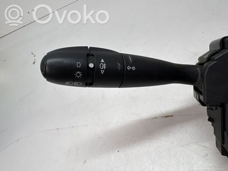 a47d04be4627590b3f42f0e8331be4f0-fd3ffe8b212af811f999316014f65f40_light_switch