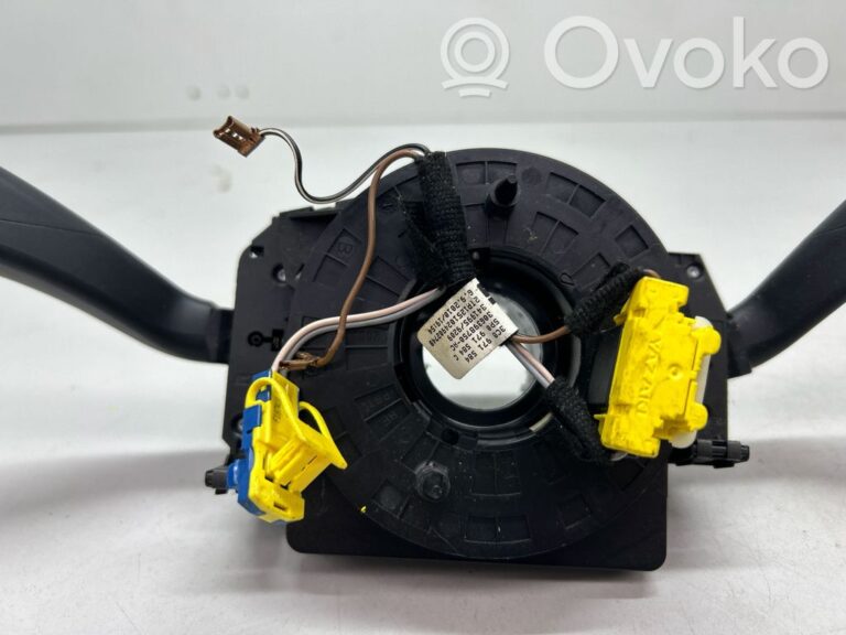 a6f49a947dbd7afdf332d7021c590ff3-volkswagen_polo_v_6r_wiper_turn_signal_indicator_stalk_switch