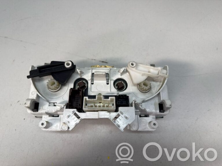 a722aa1e5e1693c3ba38457b1a504d7d-bb0bbe140c04a6d3020e67209f3d8b97_climate_control_unit