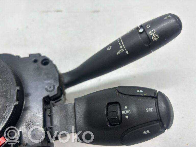 a7a647f1e457ef348e8505f7730d3f9c-ad5797704764b1db2bdd9f1fe04a1aa9_light_switch