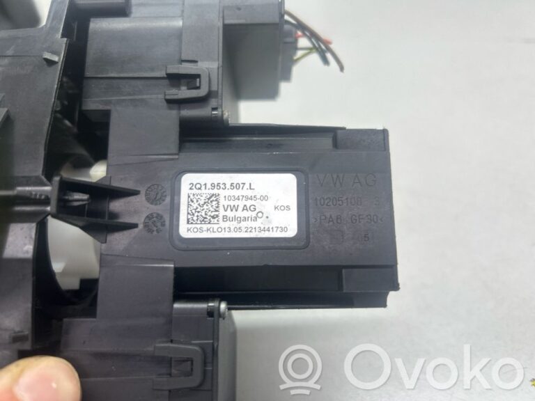 a8abf04b1a1740678b77b17ce6a1970f-652e05f3b4ec95f8d819b6cec095de7a_wiper_turn_signal_indicator_stalk_switch