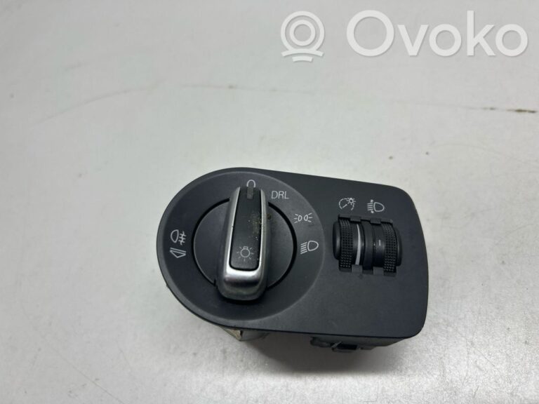 a9227acba79a6fb8f6672b86015a6d13-f3d2cde638c919d57e145291b6712336_light_switch