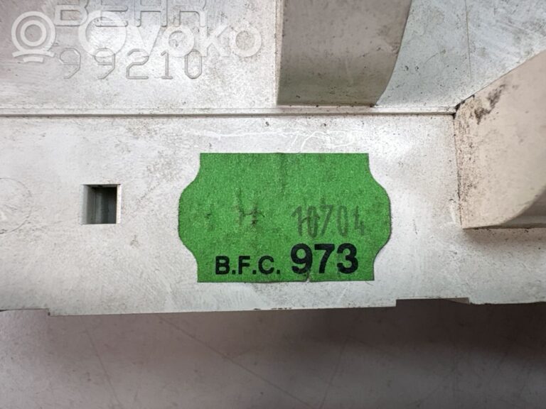 aa8ea3df2b55ee1cd95466ccfa3f29a5-14965dc3a04d4a0d72e9209855b456bf_climate_control_unit