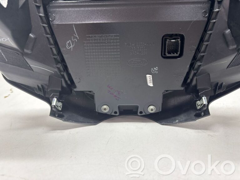 abf89246a63695dbdf4907bfc43c36f1-dafd5d8f41ae1ee6c604129e01c13cc8_radio_gps_head_unit_trim