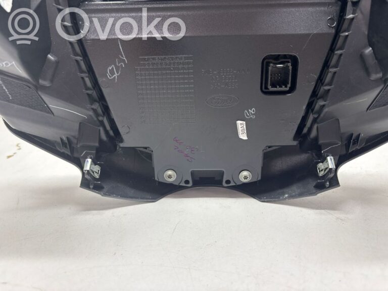 abf89246a63695dbdf4907bfc43c36f1-dafd5d8f41ae1ee6c604129e01c13cc8_radio_gps_head_unit_trim