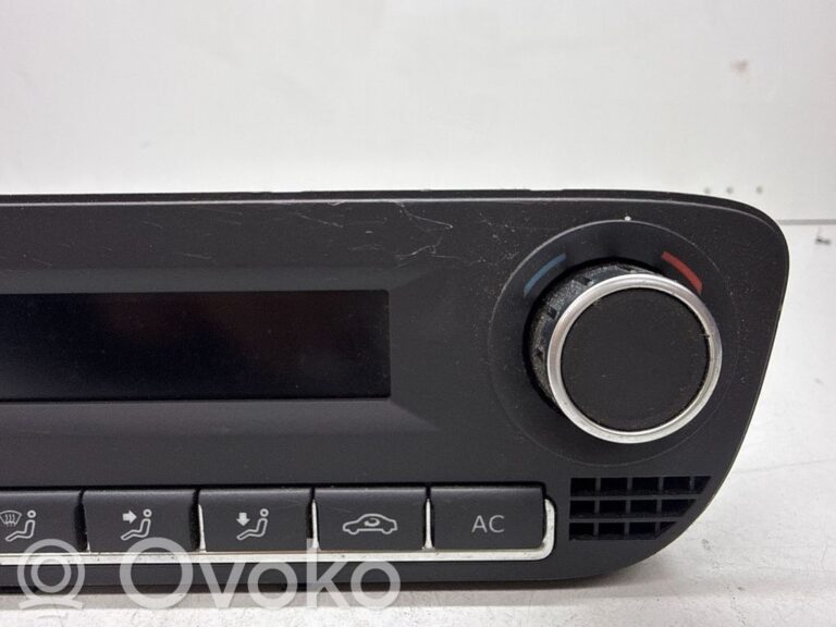 b2c7fedfcf8bdeebe669ccf9aa67d31d-8f2c02eba08b0077313b4e3f1e5b0101_climate_control_unit