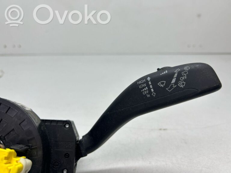 b5d4a3928a9d1029641a049bf9d29a82-volkswagen_polo_v_6r_wiper_turn_signal_indicator_stalk_switch