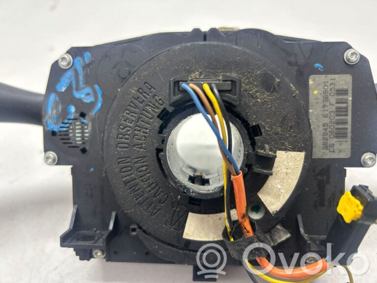 b65ae15b6f1d2f566c3ce177bacea0e6-f2b58d6a298f9b7663af1f3240c55b48_light_switch