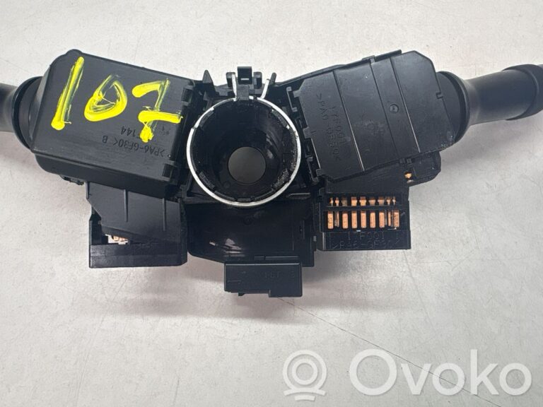 b735838c50397f2cc5ec2d4afbf1eef2-257ef6c595dd2d39d9ed40c090419c19_wiper_turn_signal_indicator_stalk_switch