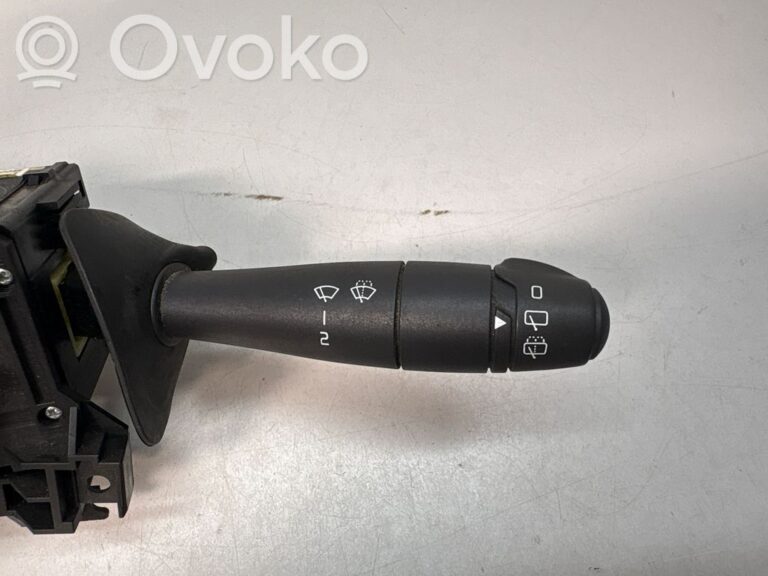 b8f114c9d61fe0804447e66d9b98fa7f-471cc571012440d9ecbec112666b64d4_wiper_control_stalk