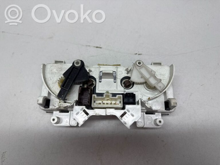 b9fcada4fcd0ba3c11bff778f2e60567-c67538103c85201b4152b868869bfaad_climate_control_unit