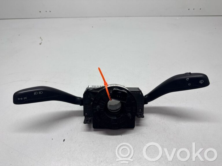 bc25bd10724c7b9acd90fdaf239b74fd-30463bb840d9ca2aba743ca15a5e91e5_wiper_turn_signal_indicator_stalk_switch