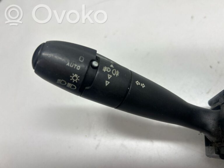 bccc5ef00783ae535ed1263fe3976ea2-923e1aeafeff2b52892e43c57cf03e14_light_switch