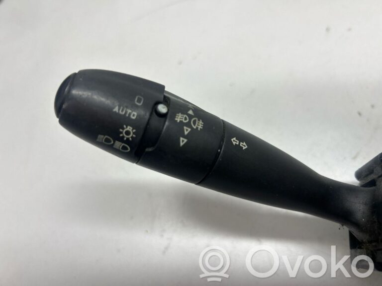 bccc5ef00783ae535ed1263fe3976ea2-923e1aeafeff2b52892e43c57cf03e14_light_switch